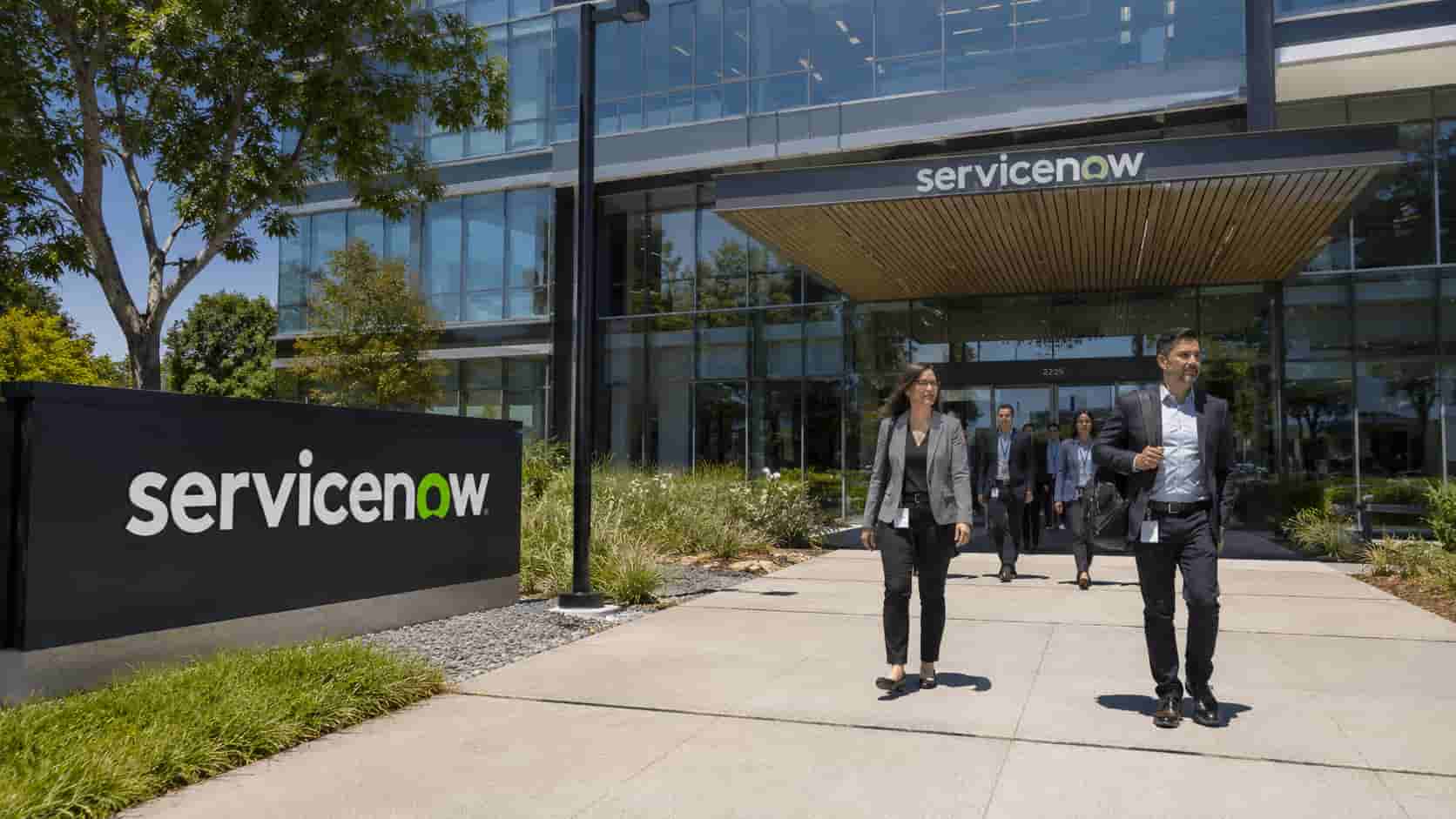 servicenow stock