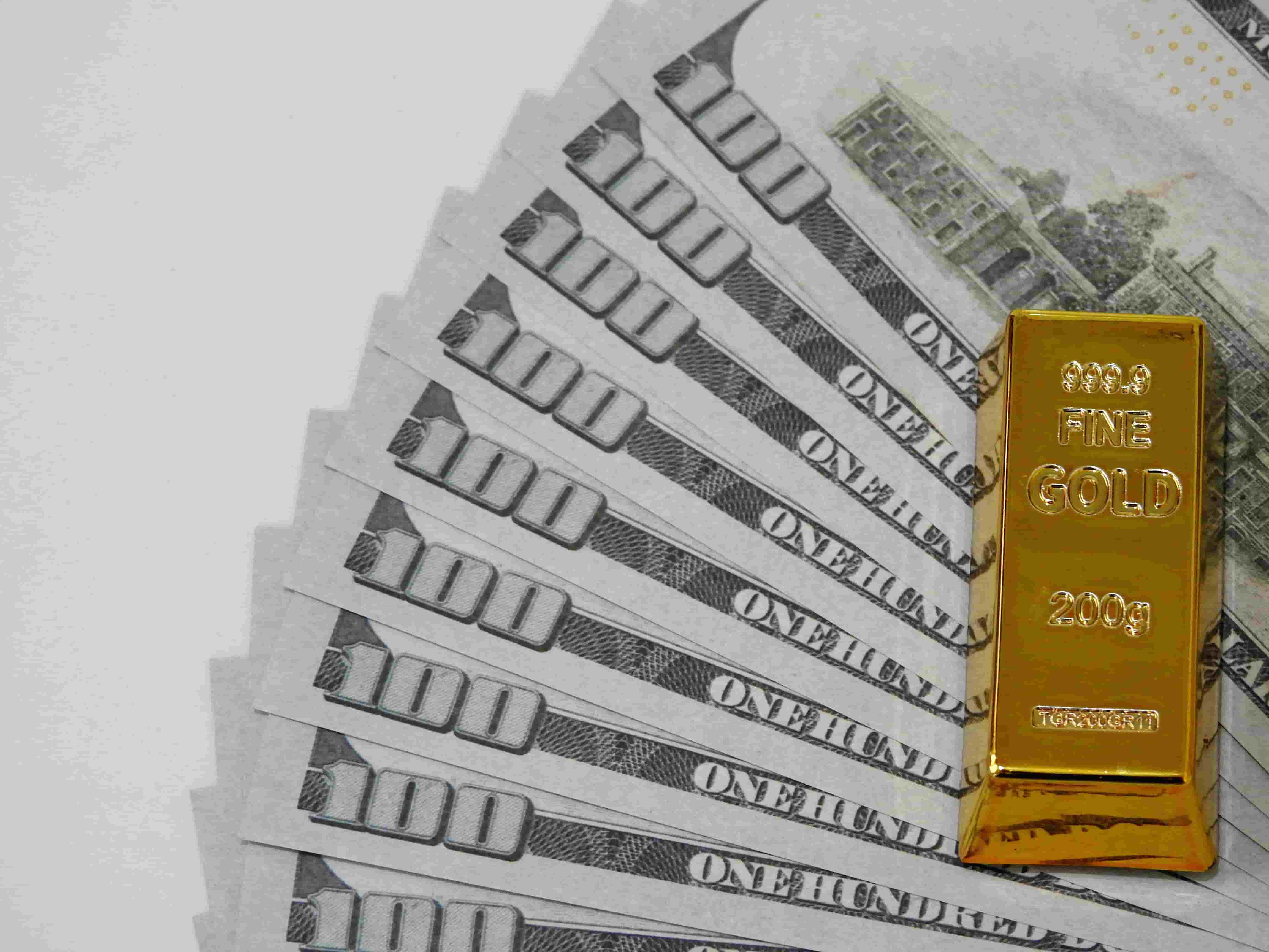 أسعار الذهب اليوم: الذهب يقفز فوق 4,040 دولاراً.. هل يعود XAU/USD لاختبار مستوى 4,100 دولار؟