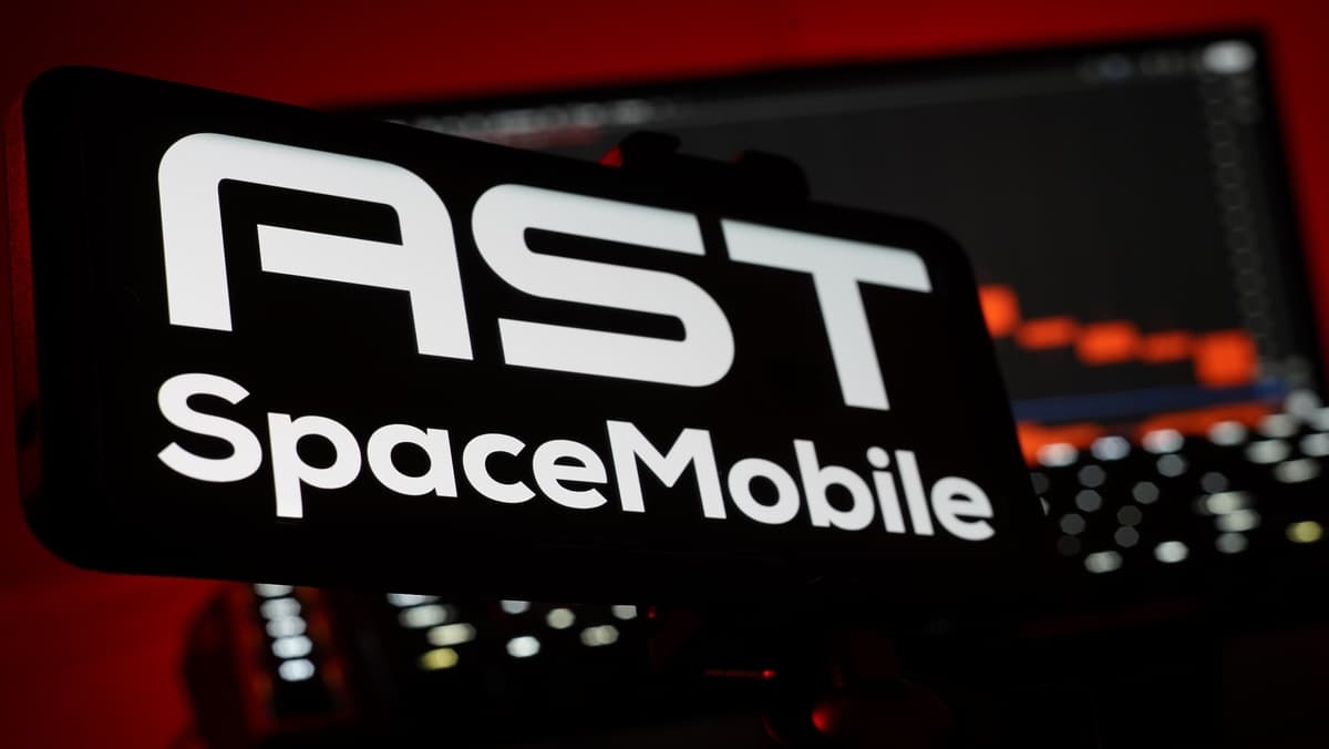 ASTS stock is trading 10% higher: why AST SpaceMobile share is soaring?
