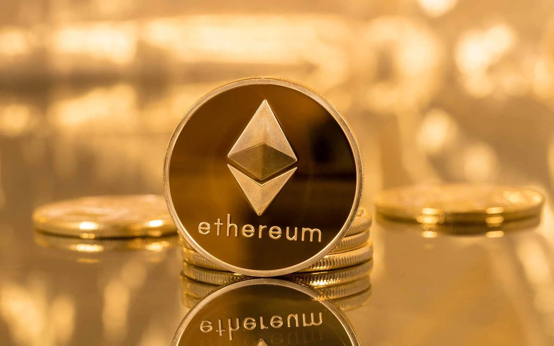 تحليل أسعار إيثريوم اليوم: سعر إيثريوم يتمسك بمحور 2,000 دولار، فهل يهبط ETH إلى 1800؟