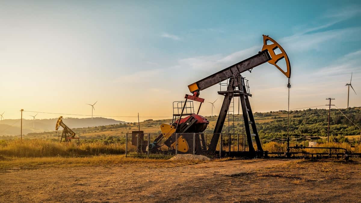 Commodity market today: Crude Oil Trading, How To Invest In WTI/Brent Oil?