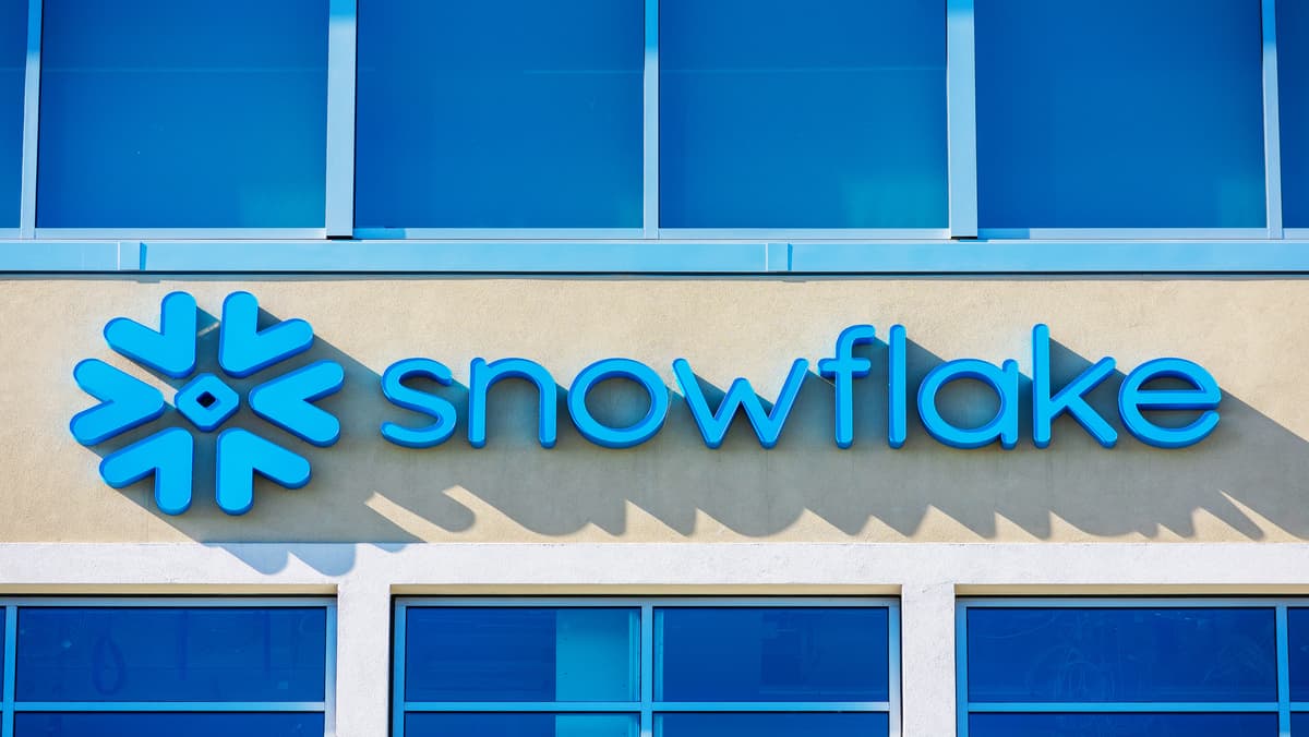  Snowflake Stock Is Down Today: What Is the Target Price for SNOW Stock
