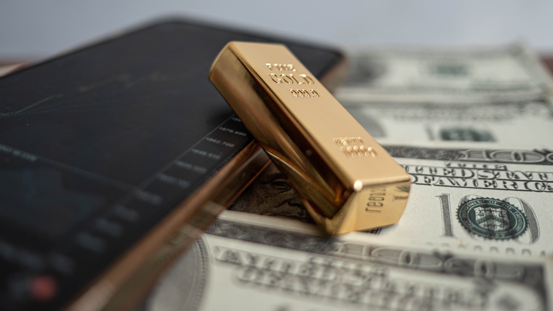 Gold Price Today, April 9: Gold (XAU/USD) Rallied to Near $4,850 Despite Easing Tensions, Silver Jumps 7%